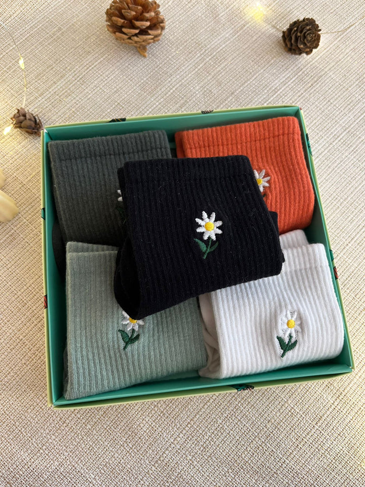 ✿ embroidered socks - set of 5