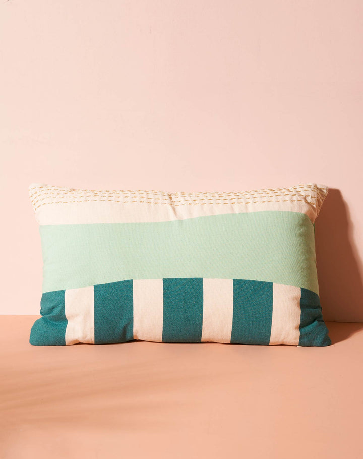 Coussin brodé Aqua et doré