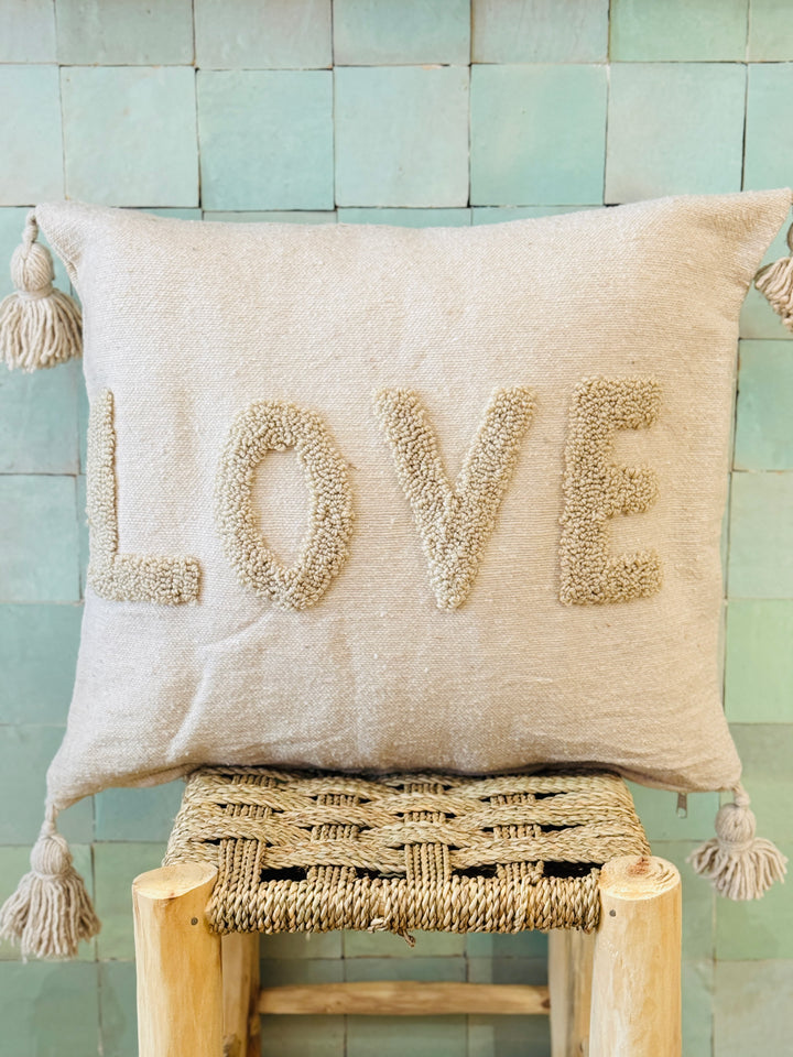 Coussin LOVE beige