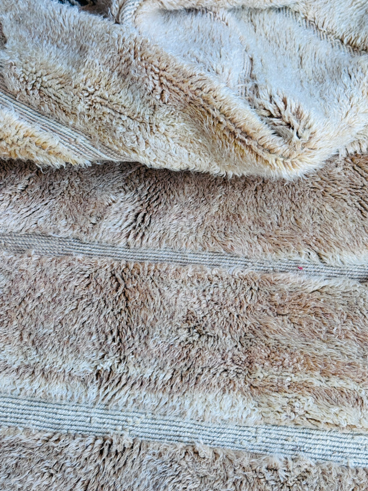 Tapis berbère Mrirt d’exception 268 × 144 cm