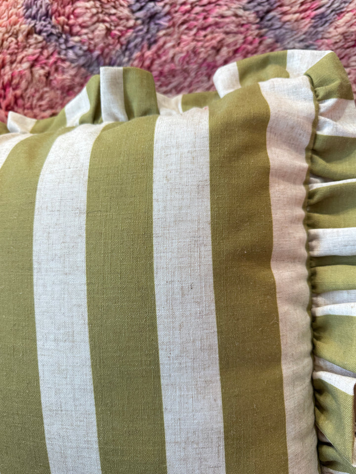 Coussin vert olive